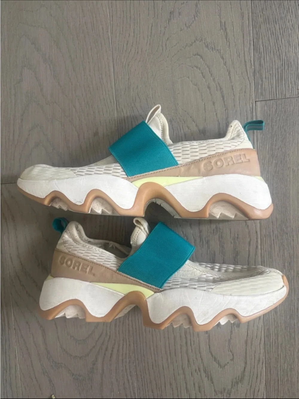 Sorel Cream and Teal Slip-On Sneakers with Gum Sole